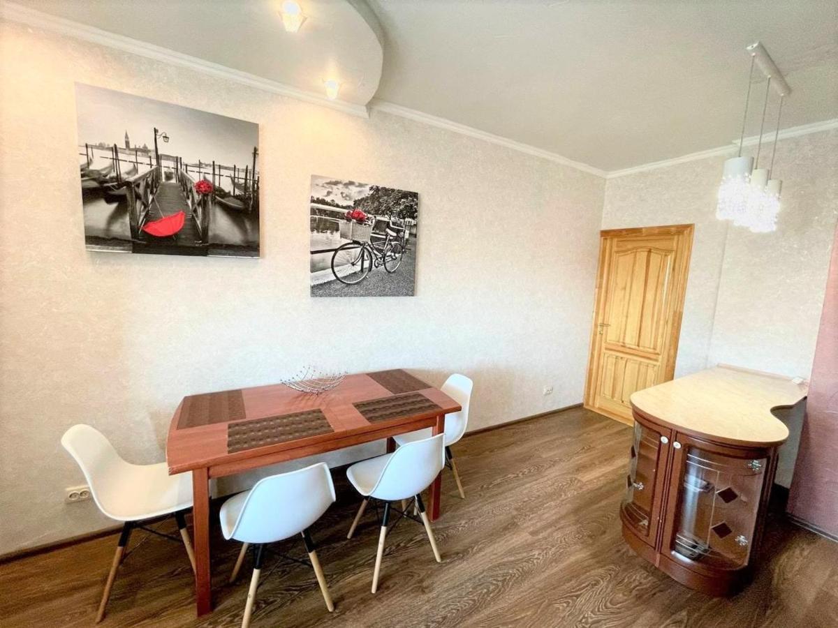 Luxcityapart On Olievskaya キエフ エクステリア 写真